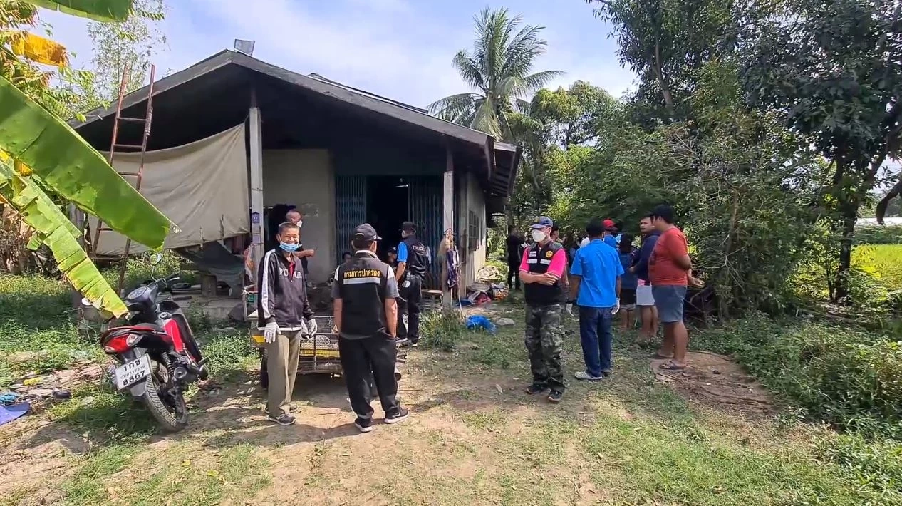 "น้องชายขี้เมา" ฉุนพี่ไม่หาข้าวให้กิน คว้าท่อนฟืนตีดับคาวงเหล้า