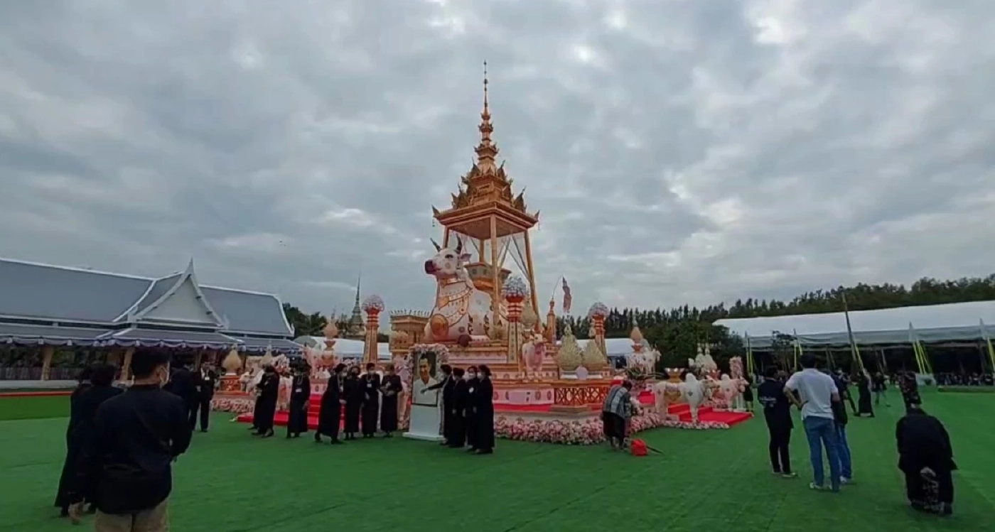 "ดวงเดือน" ภรรยา "สรพงศ์ ชาตรี" พร้อมสานต่อเจตนารมณ์เดินตามรอยสามี