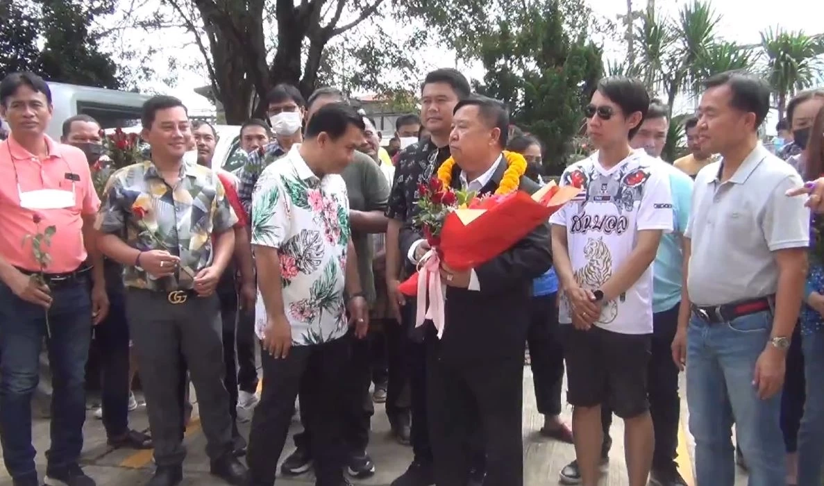 ตำรวจยังไม่ตั้งข้อหา "พ่อมดดำ" คาด 1-2 วัน จะเรียกมาสอบปากคำ