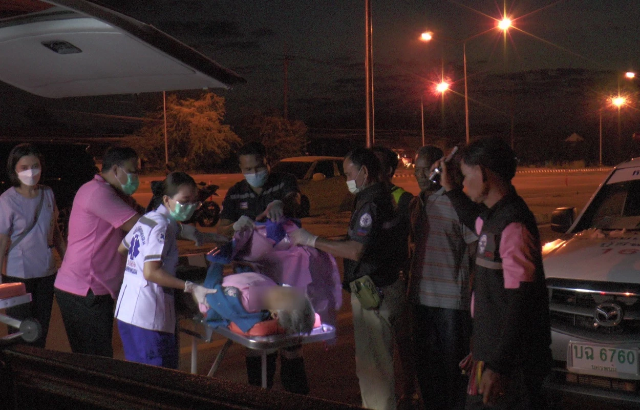 ช่วยเหลือ นายควัน นครเพ็ชร สามีของนางบุญมา ผู้ตาย ออกมาได้อย่างปลอดภัย