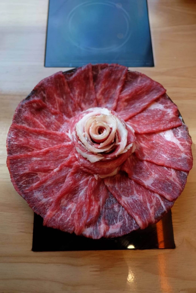 ชวนกินพรีเมียมสุกี้บุฟเฟ่ต์ ที่คัดสรรวัตถุดิบชั้นดีมาบริการ