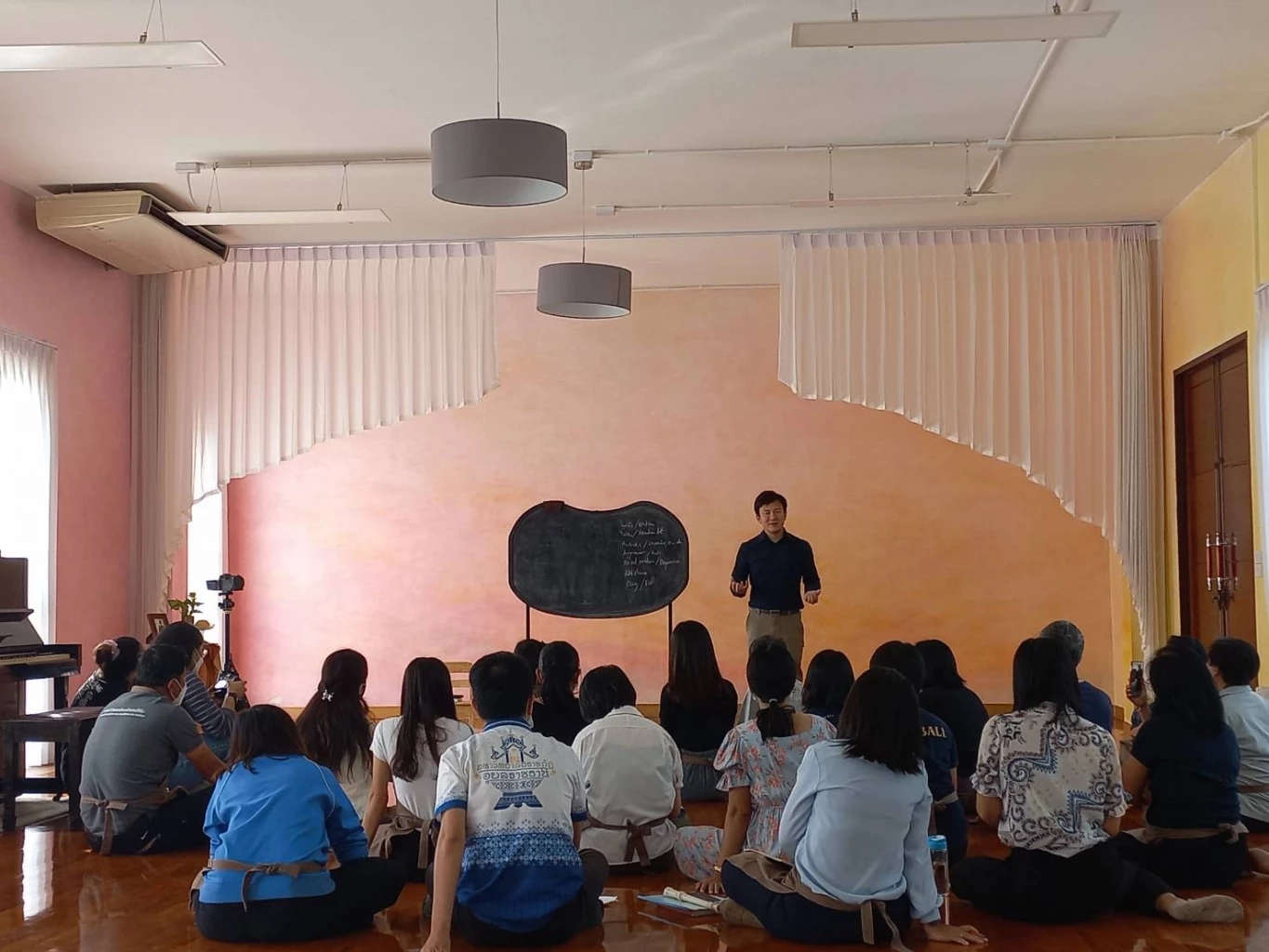 นพ.ทีปทัศน์ ชุณหสวัสดิกุล 