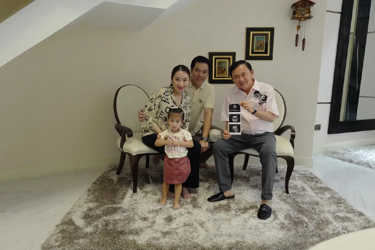 “ทักษิณ” แฉ! ซื้อตัว ส.ส. ร่วมพรรค หัวละ 80 ล้าน จะถูก ปชช.ลงโทษ (มีคลิป)