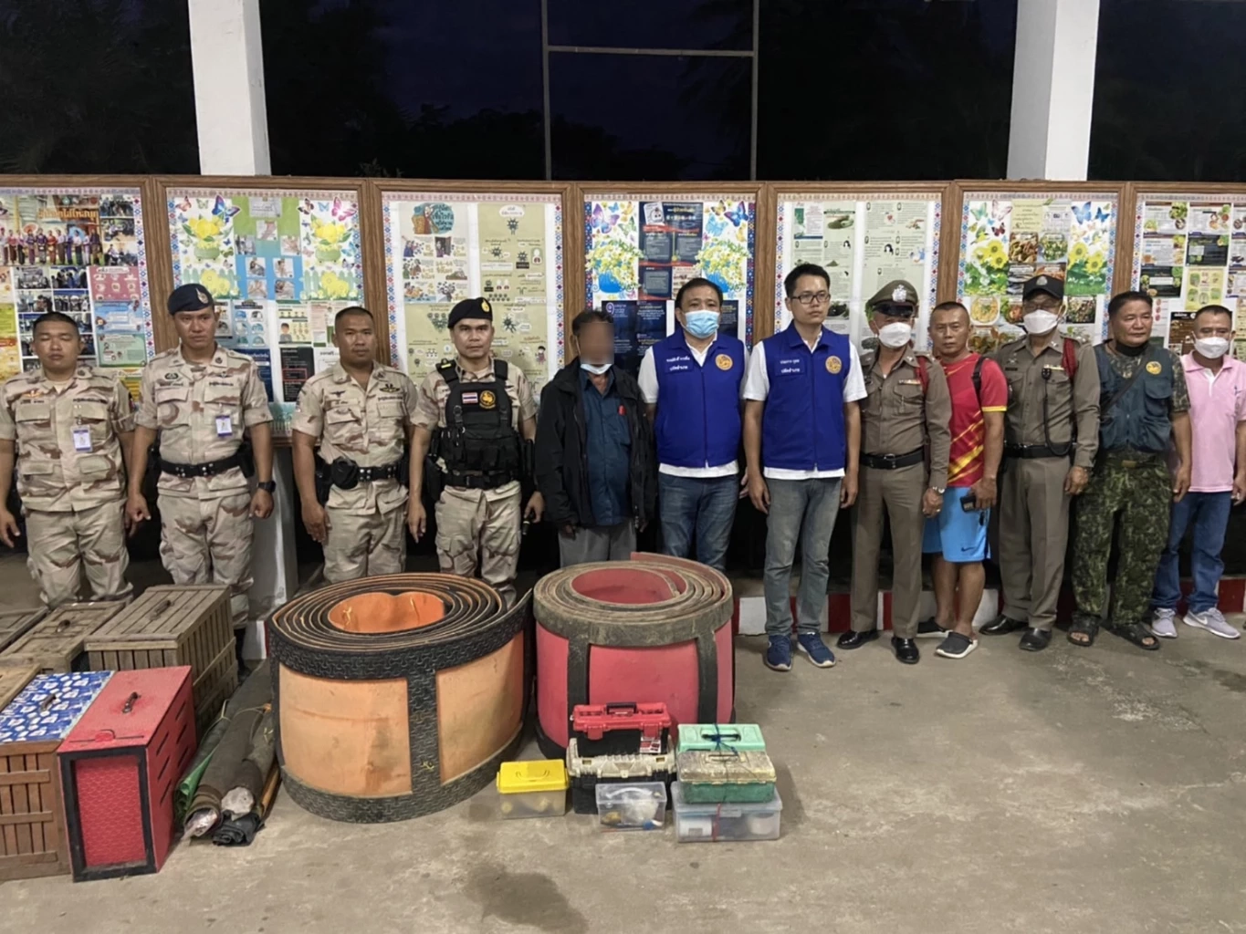 นายติ๊บ บุญศรี  รับเป็นเจ้าของสนามชนไก่เถื่อน