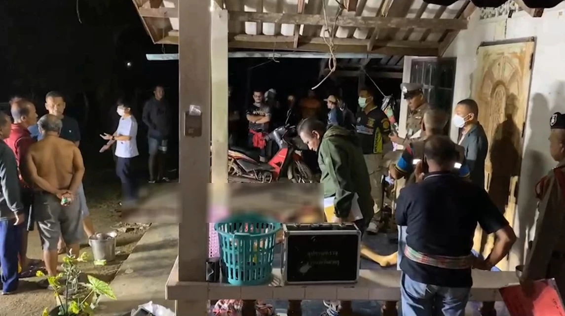 ซุ่มยิงหนุ่มรับซื้อน้ำยาง เข้าศรีษะ สมองกระจาย หน้าบ้านตัวเอง