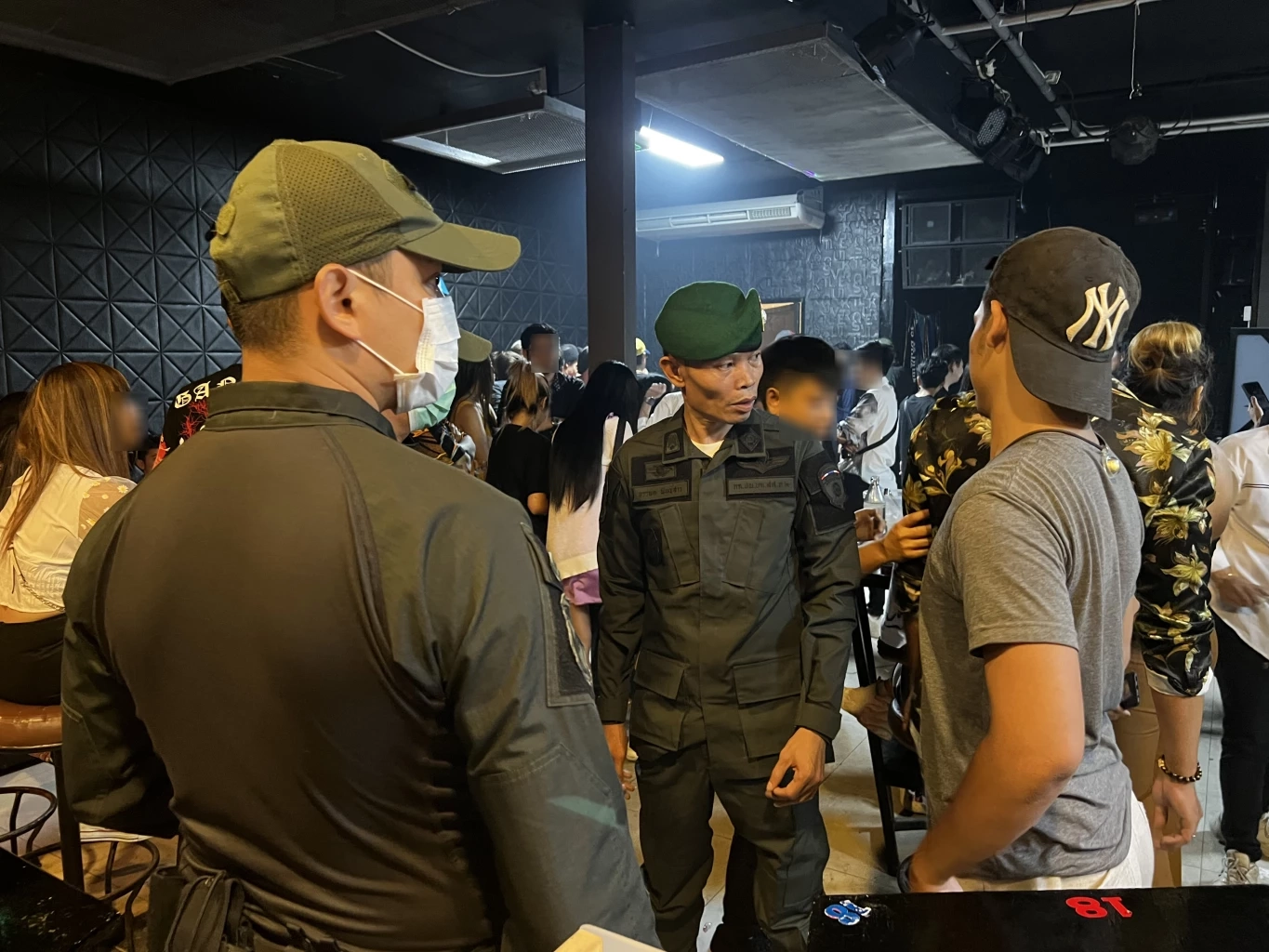 จับผับเถื่อนพัทยา เปิดยันหว่าง พบ ฉี่ม่วง 15 ราย ไม่มีบ้านเลขที่ แต่มีไฟ-น้ำ ใช้สมบูรณ์