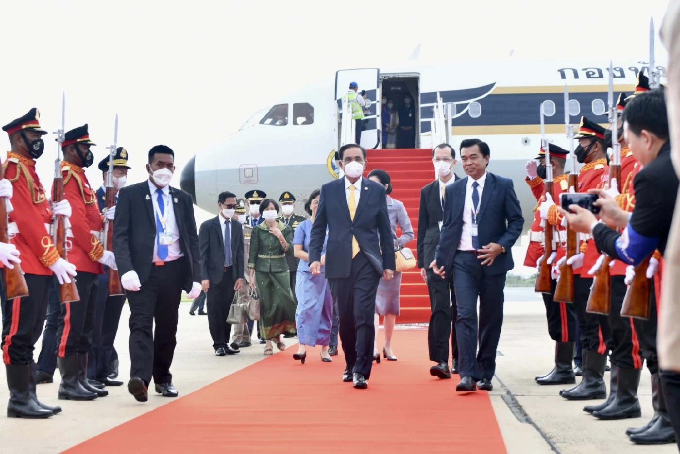 “นายกฯ” ถึง “กัมพูชา” ถกสุดยอดอาเซียน ชูประเด็นสันติภาพ