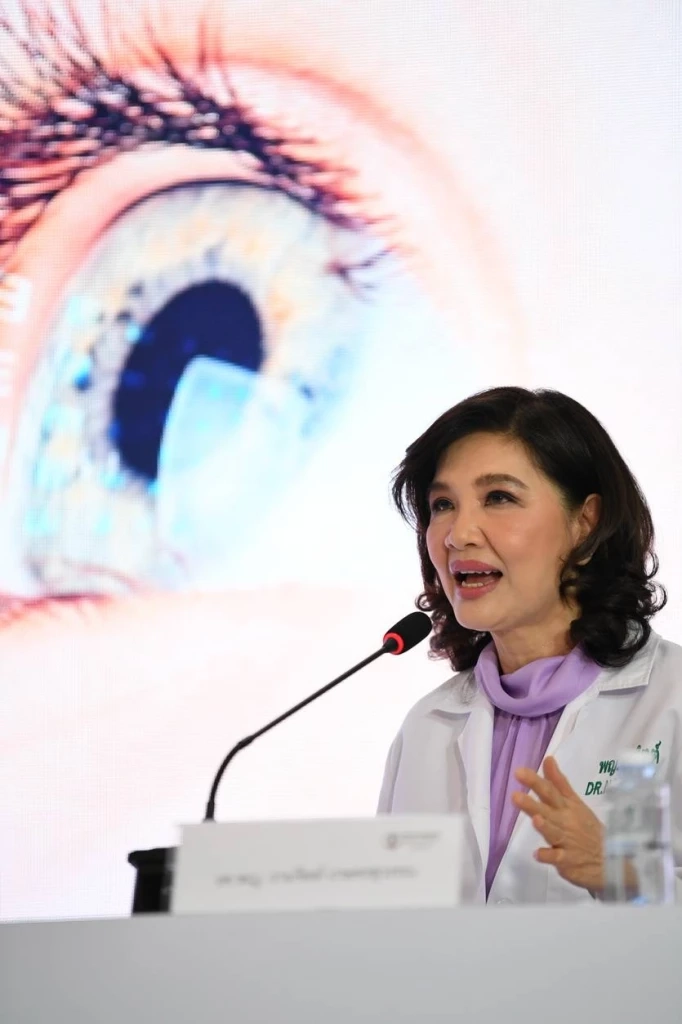 "รศ.พญ. งามจิตต์ เกษตรสุวรรณ" ประธานชมรมกระจกตาและการแก้ไขสายตาแห่งประเทศไทย และแพทย์ผู้ชำนาญการด้านกระจกตา โรงพยาบาลบำรุงราษฎร์ 