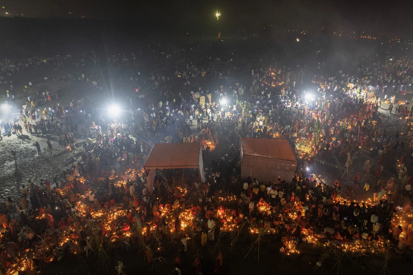 เทศกาลฉัฐปูชา (Chhath Puja) 