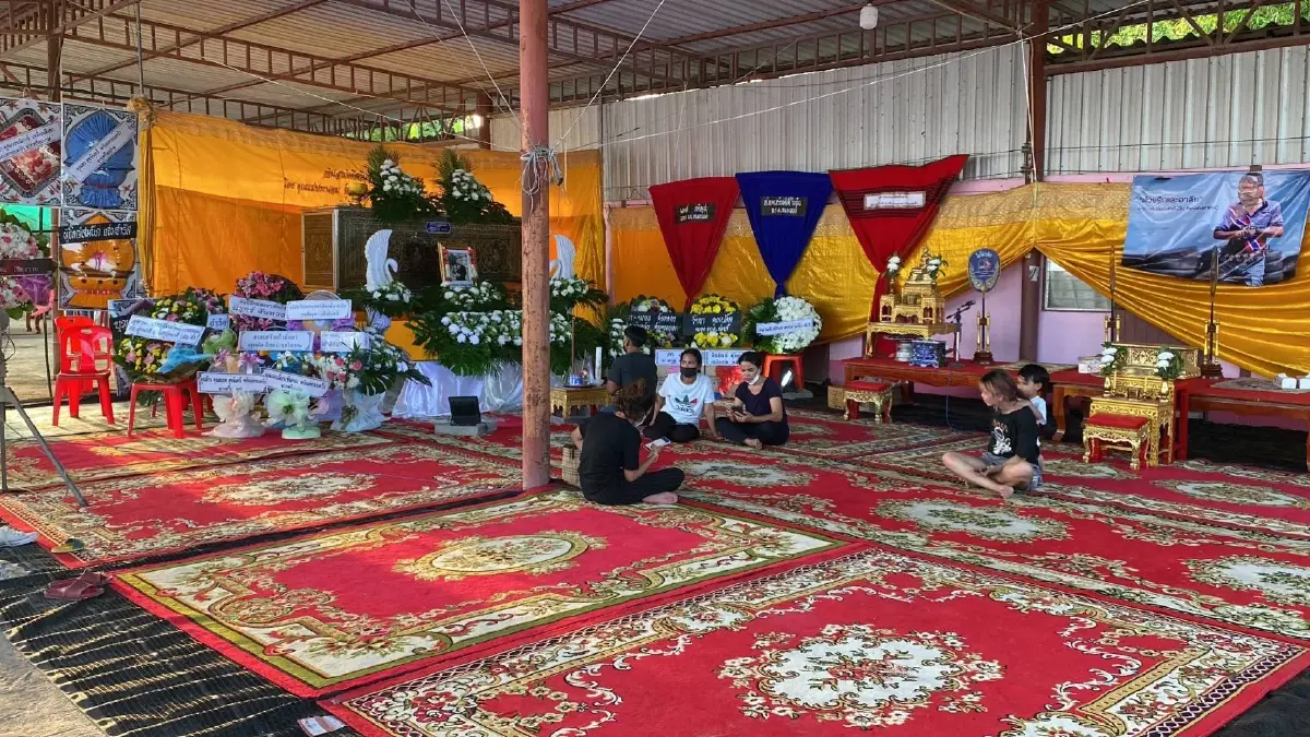 ยัวะ "ลูกบุญธรรม" เชิดสมบัติ คว้า .45 ยิงดับ เมียหวั่นถูกตามล้างโคตร