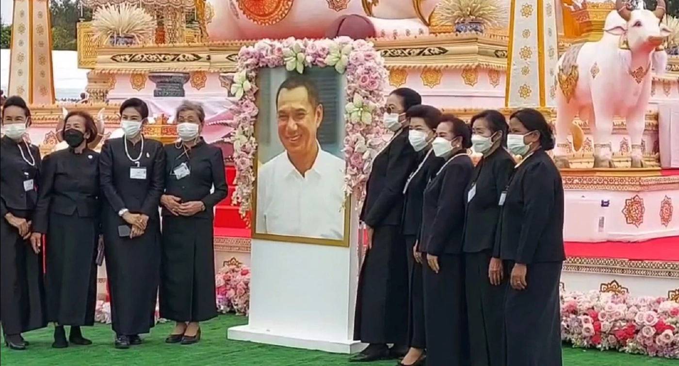 "ดวงเดือน" ภรรยา "สรพงศ์ ชาตรี" พร้อมสานต่อเจตนารมณ์เดินตามรอยสามี