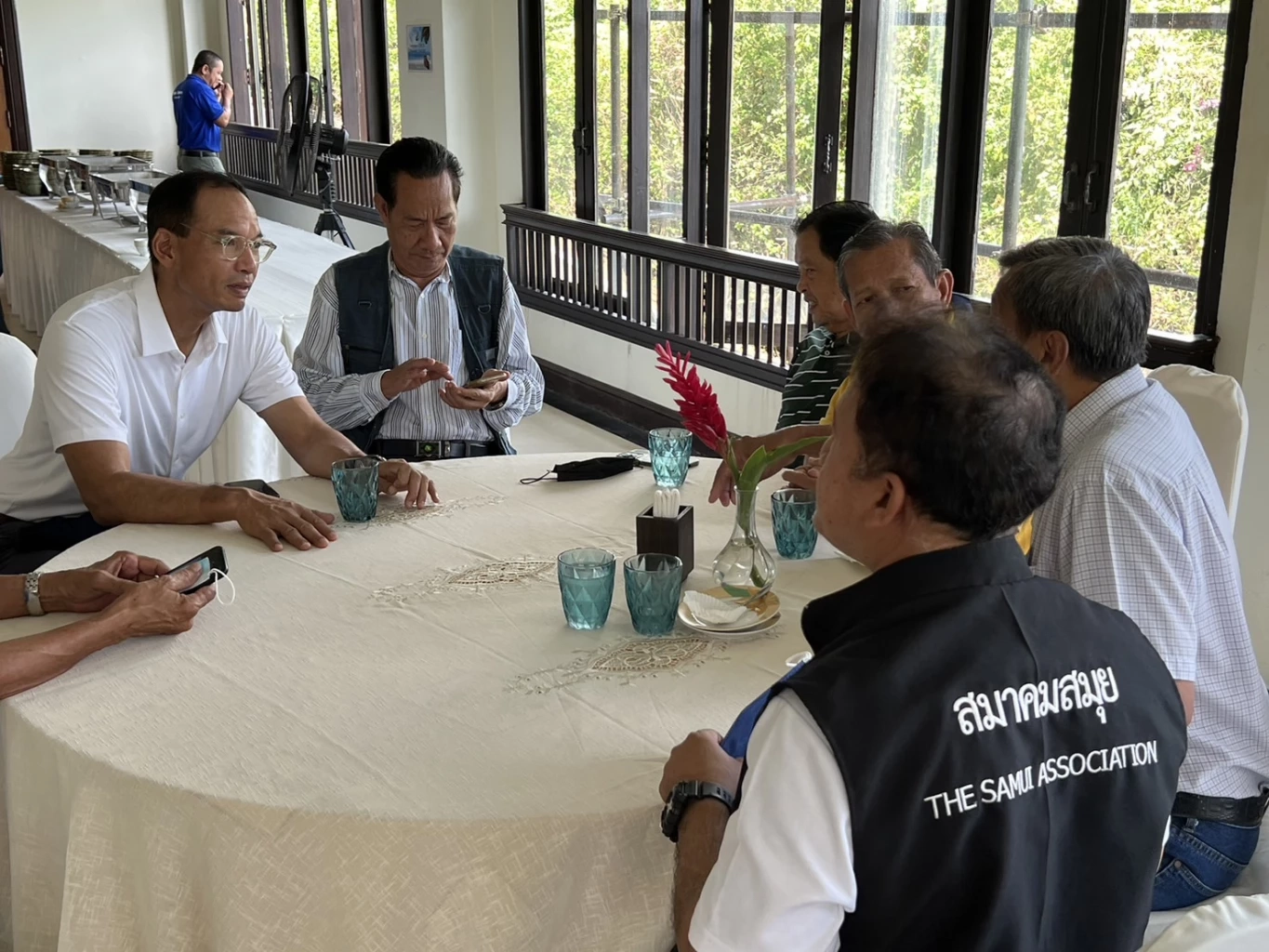 ชาวเกาะสมุยขอ"กรณ์"หนุนสร้างสะพานเชื่อมแผ่นดินใหญ่กระตุ้นเศรษฐกิจ