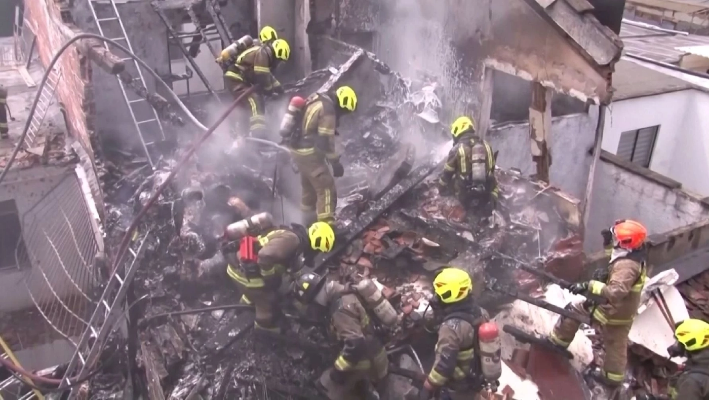 เครื่องบินเล็กตกใส่อาคารในโคลอมเบียไฟเผาวอด