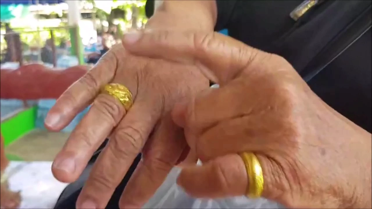 แหวนที่ลูกชายส่งให้แม่ก่อนเสียชีวิต