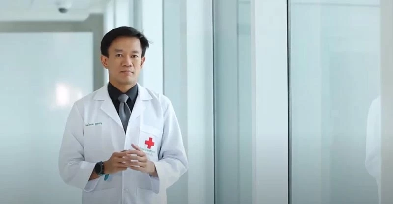 ผศ.นพ.โอภาส พุทธเจริญ หัวหน้าศูนย์โรคอุบัติใหม่ทางคลินิก โรงพยาบาลจุฬาลงกรณ์