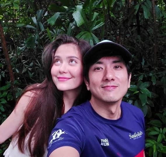 สิงห์ วรรณสิงห์ และ มารีญา  พูลเลิศลาภ