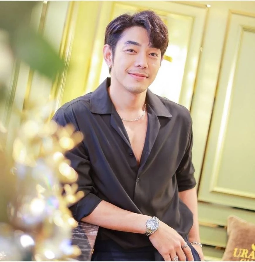 "อาร์ต-พศุตม์”