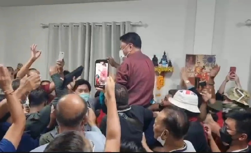 "วันชัย ปริญญาศิริ" คว้าชัยนั่งเก้าอี้"นายกเทศมนตรีนครสงขลา" (ชมคลิป)