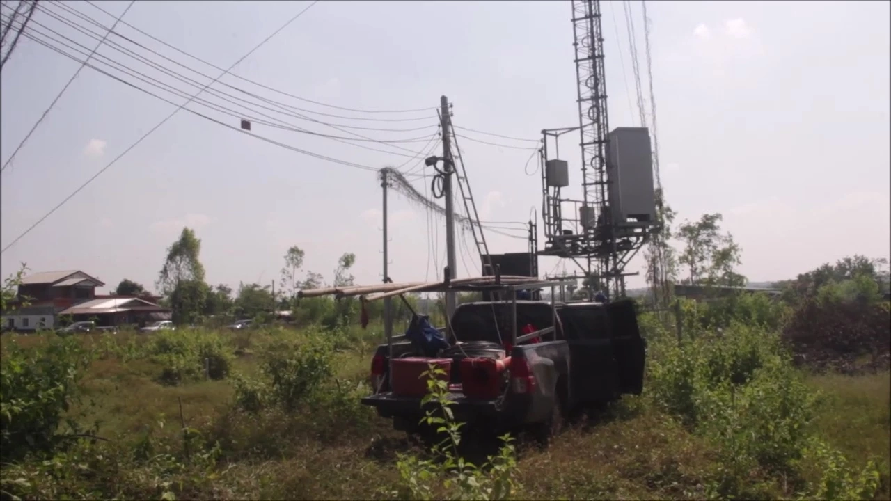 ยอมให้จับแล้ว หนุ่มคลั่งยาฟันคอผู้ใหญ่บ้านดับ หว่านล้อม 4 ชม. ออกมายิ้มร่า