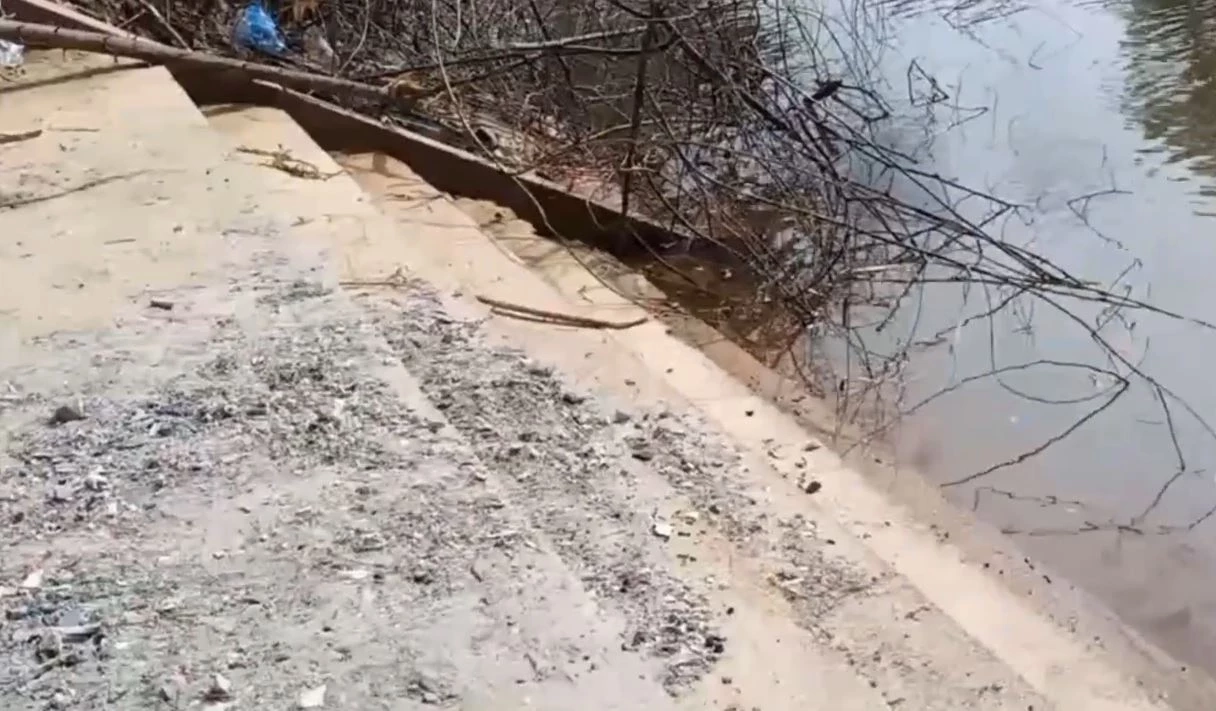 ชาวบ้านผวา! เจอเถ้ากระดูกคนตาย ถูกทิ้งเกลื่อนท่าน้ำ