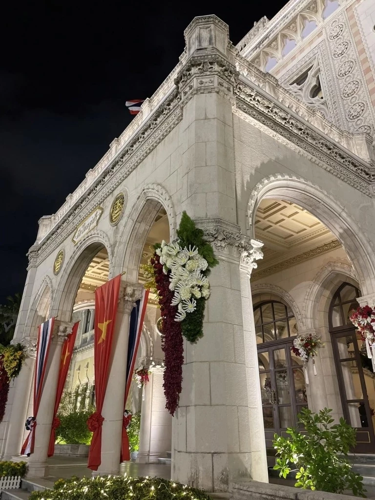 ส่องภาพทำเนียบรัฐบาล สวยงาม พร้อมต้อนรับผู้นำโลกในการประชุมเอเปค 