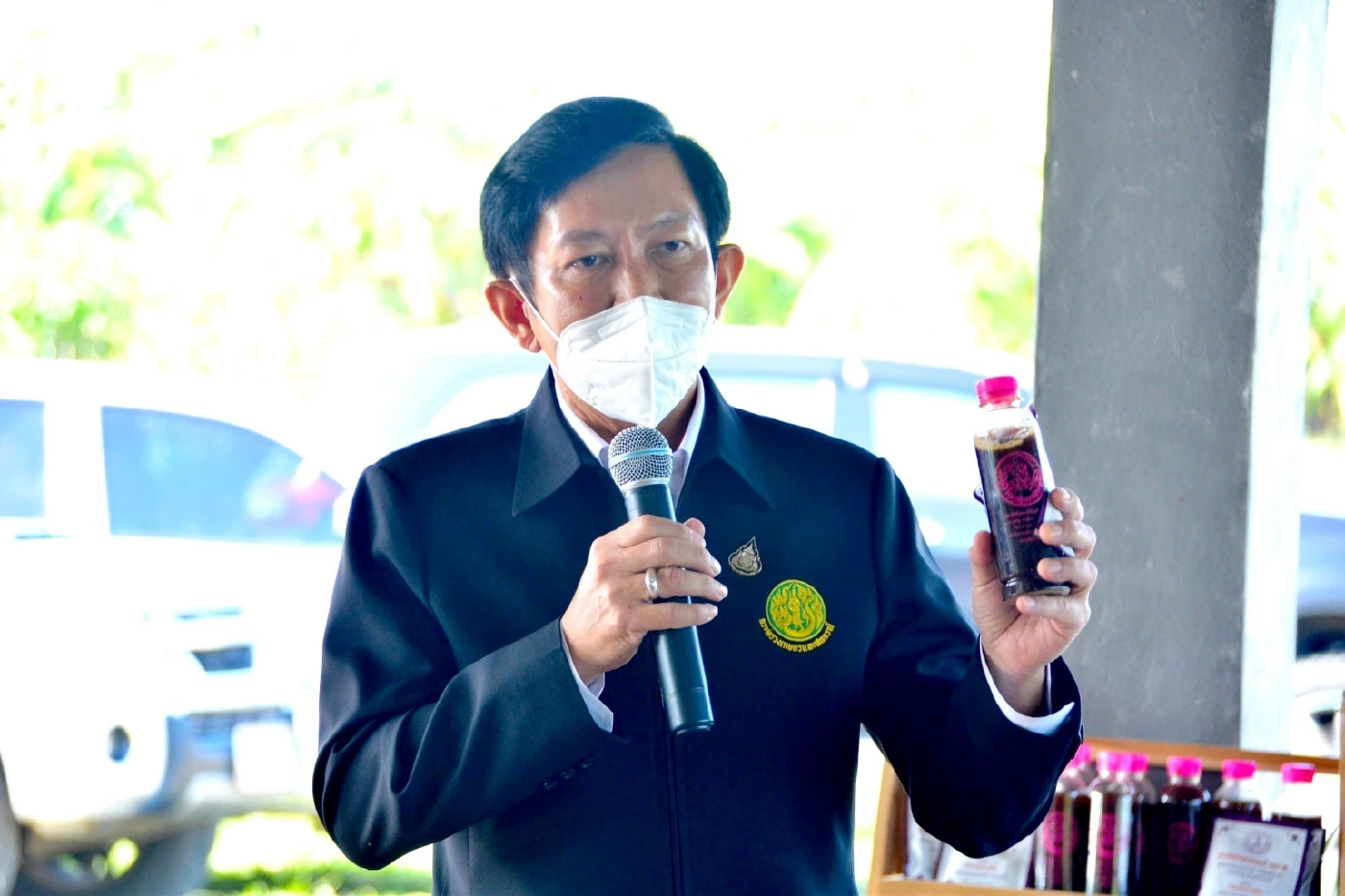 พด.- ปลัดเกษตรฯ เยี่ยมปลอบขวัญน้ำท่วม "สวนศรีวิเชียร"