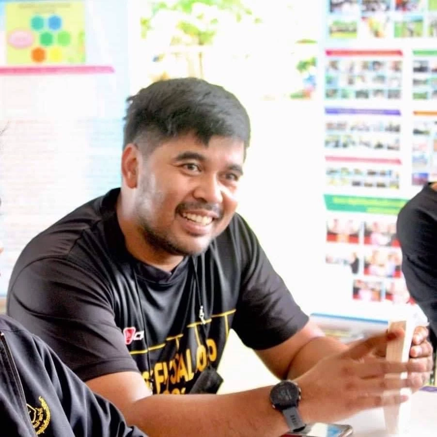 "กันตณัช  รัตนวิก"  ผู้ประสานงานสมาคมเพื่อนเยาวชนเพื่อการพัฒนาภาคใต้ตอนบน 