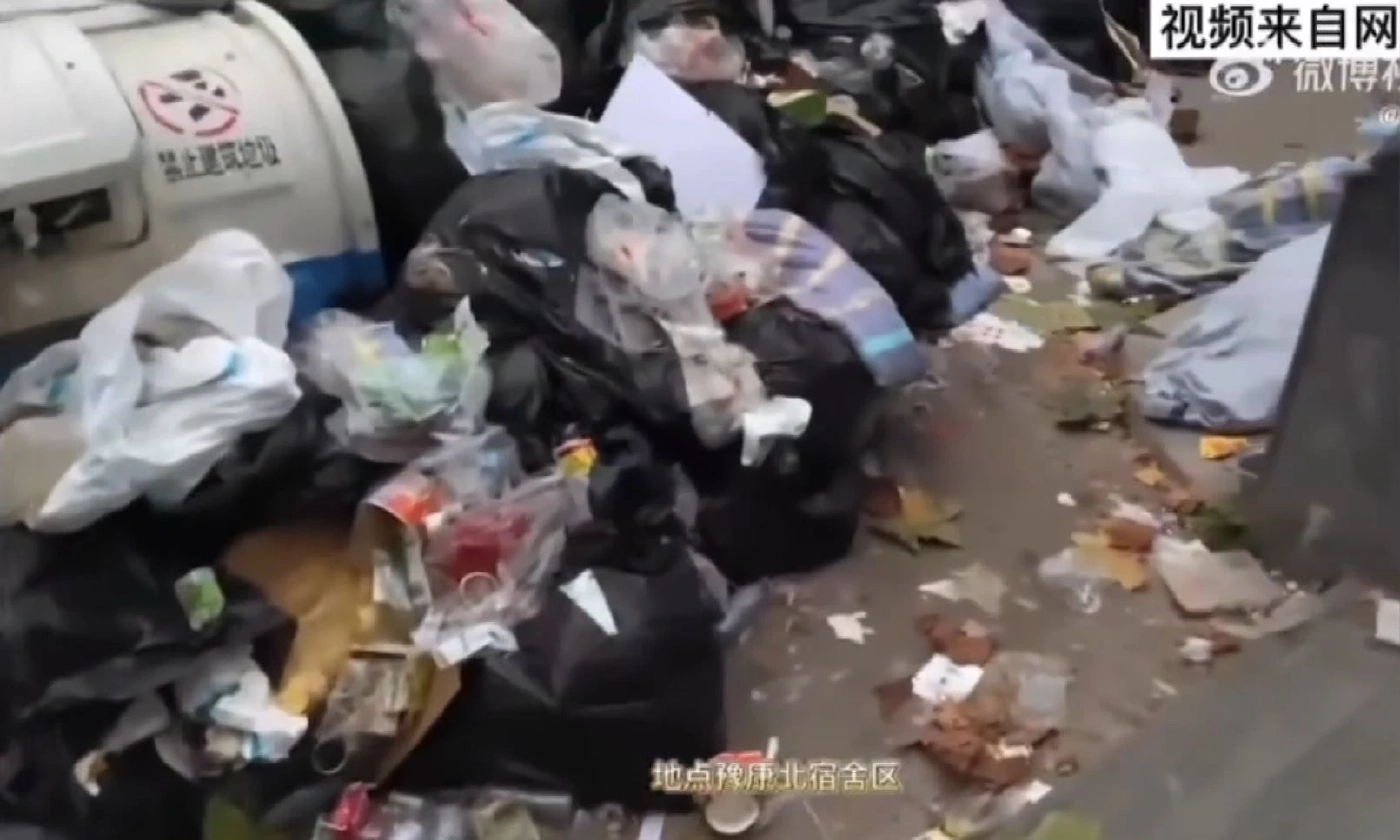 คนงานแห่หนีโควิดออกจากโรงงานผลิตไอโฟน (คลิป)