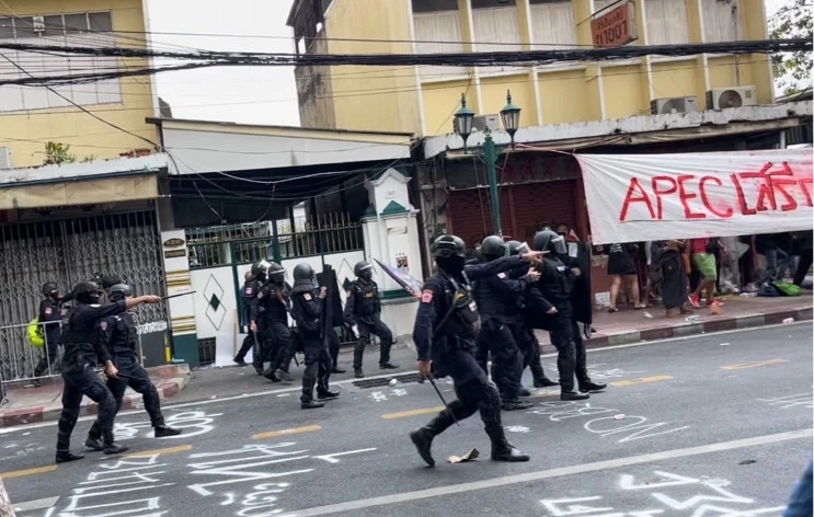 บทสรุป"เอเปค 2022" กับการสลายม็อบในสายตาชาวโลก โดย "รศ.ดร.อนุสรณ์ ธรรมใจ"