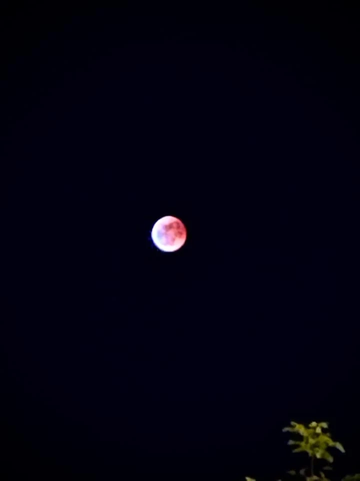 จันทรุปราคาที่ นครพนม ประเทศไทย 