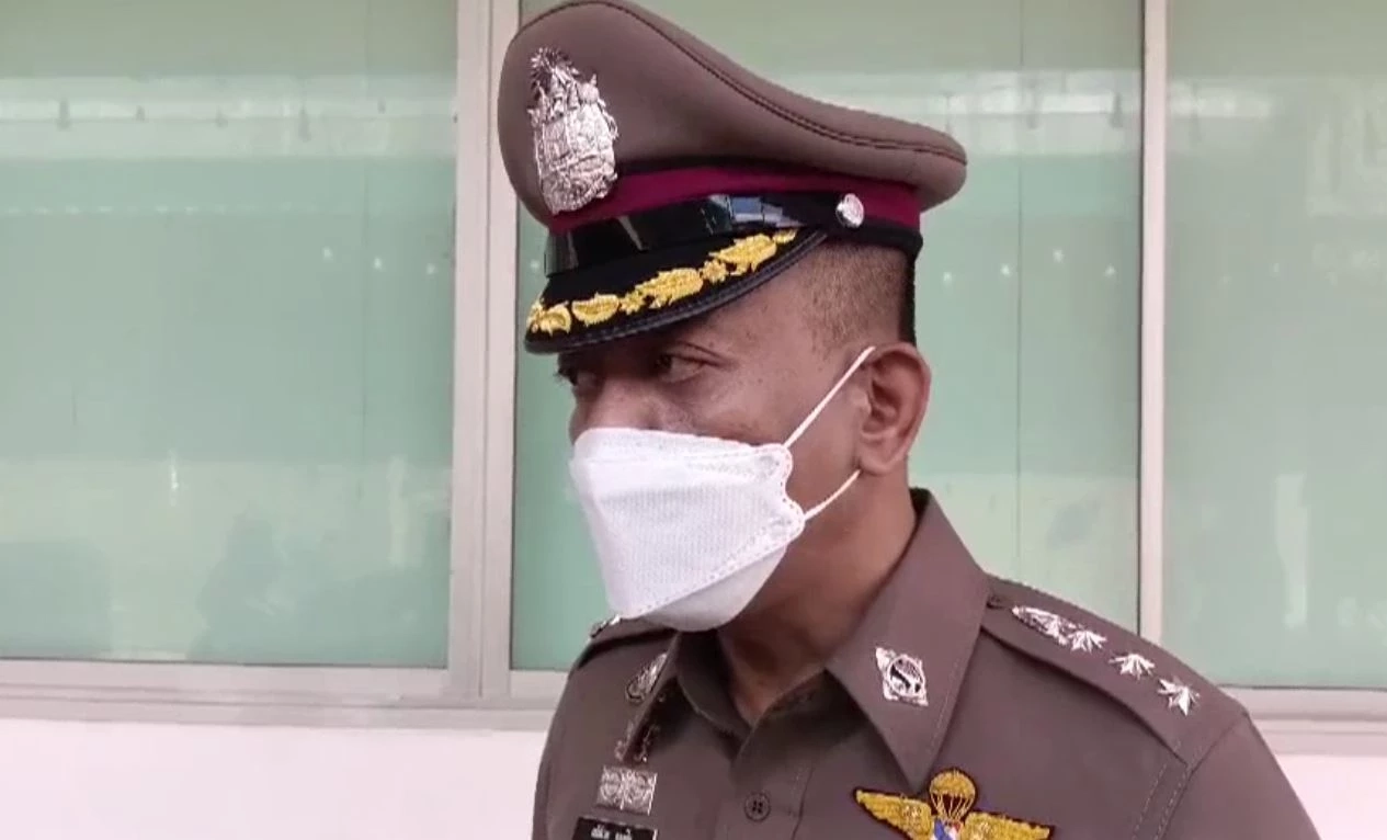 โจรถือมีดบุกเดี่ยวจี้ชิงทอง ย่านลำลูกกา กวาดสร้อยคอ 29 บาท หลบหนี (มีคลิป)