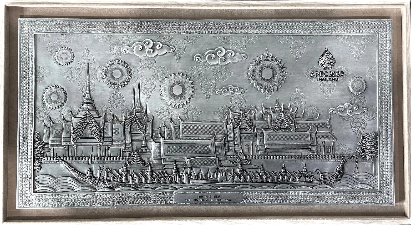 “โอ เทพรัตน์” ผู้รังสรรค์ของขวัญของที่ระลึกจากราชอาณาจักรไทย สำหรับผู้นำและแขกพิเศษของเขตเศรษฐกิจ APEC Thailand 2022