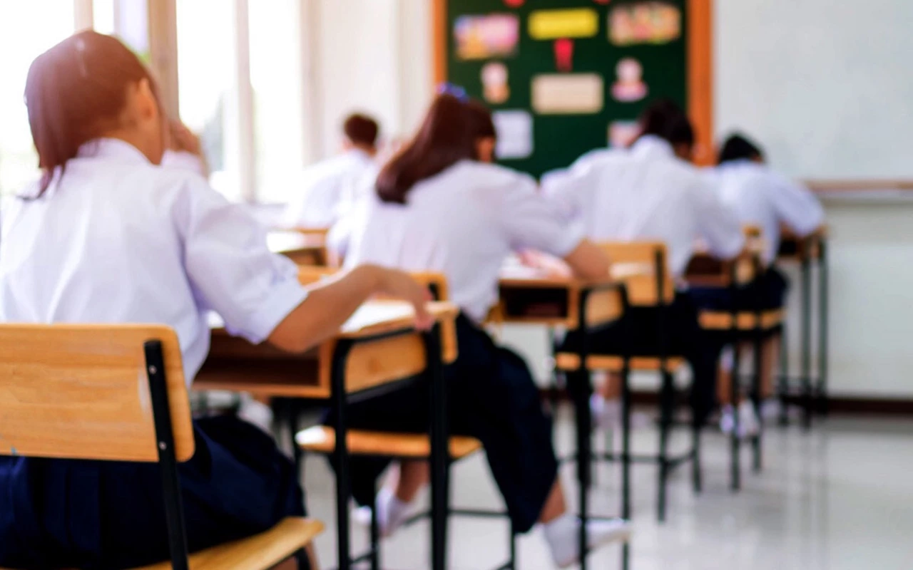 วุฒิสภาถกร่าง กม.กยศ. ส.ว. ตั้งป้อมค้านไม่คิดดอกเบี้ย-ค่าปรับ