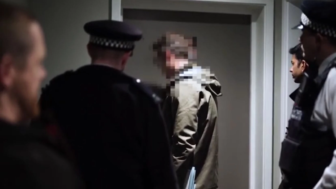 คอลเซ็นเตอร์ข้ามทวีป หลอกเงินผู้ดี 50 ล้านปอนด์