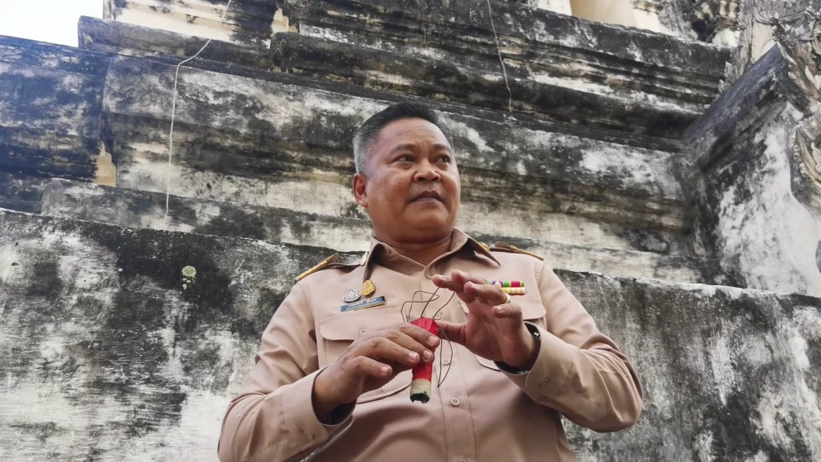 นายเทอดศักดิ์ เย็นจุระ ผู้อำนวยการกลุ่มอนุรักษ์โบราณสถาน สำนักศิลปากรที่ 7 เชียงใหม่ ได้เดินทางมาตรวจสอบ