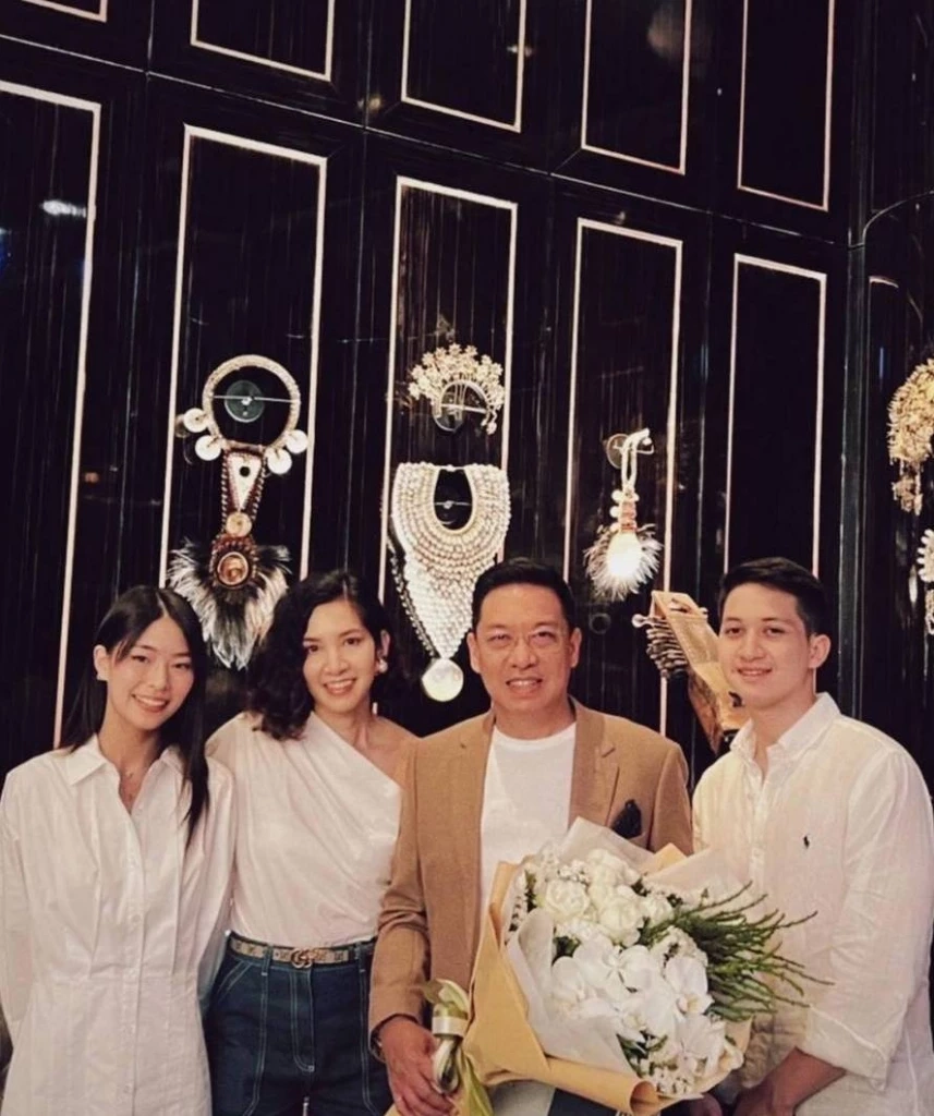 ครอบครัวพร้อมหน้า