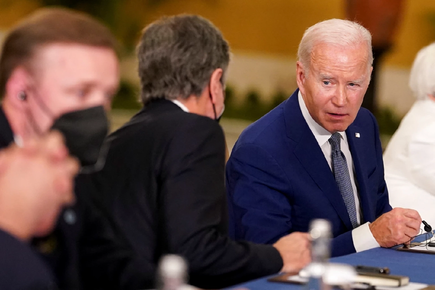 ไบเดน-สี พบปะกันครั้งแรก ย้ำเลี่ยงขัดแย้ง