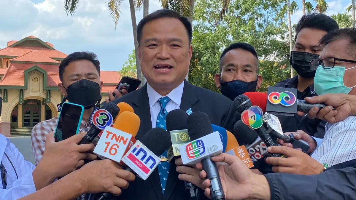 "อนุทิน"อัดพรรคร่วมรัฐบาลผิดสัตยาบรรณ ดึง"กัญชา"กลับเป็ยยาเสพติด