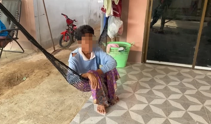 นางเสาร์ ยอดมงคุณ พี่สาวของนายมานพ