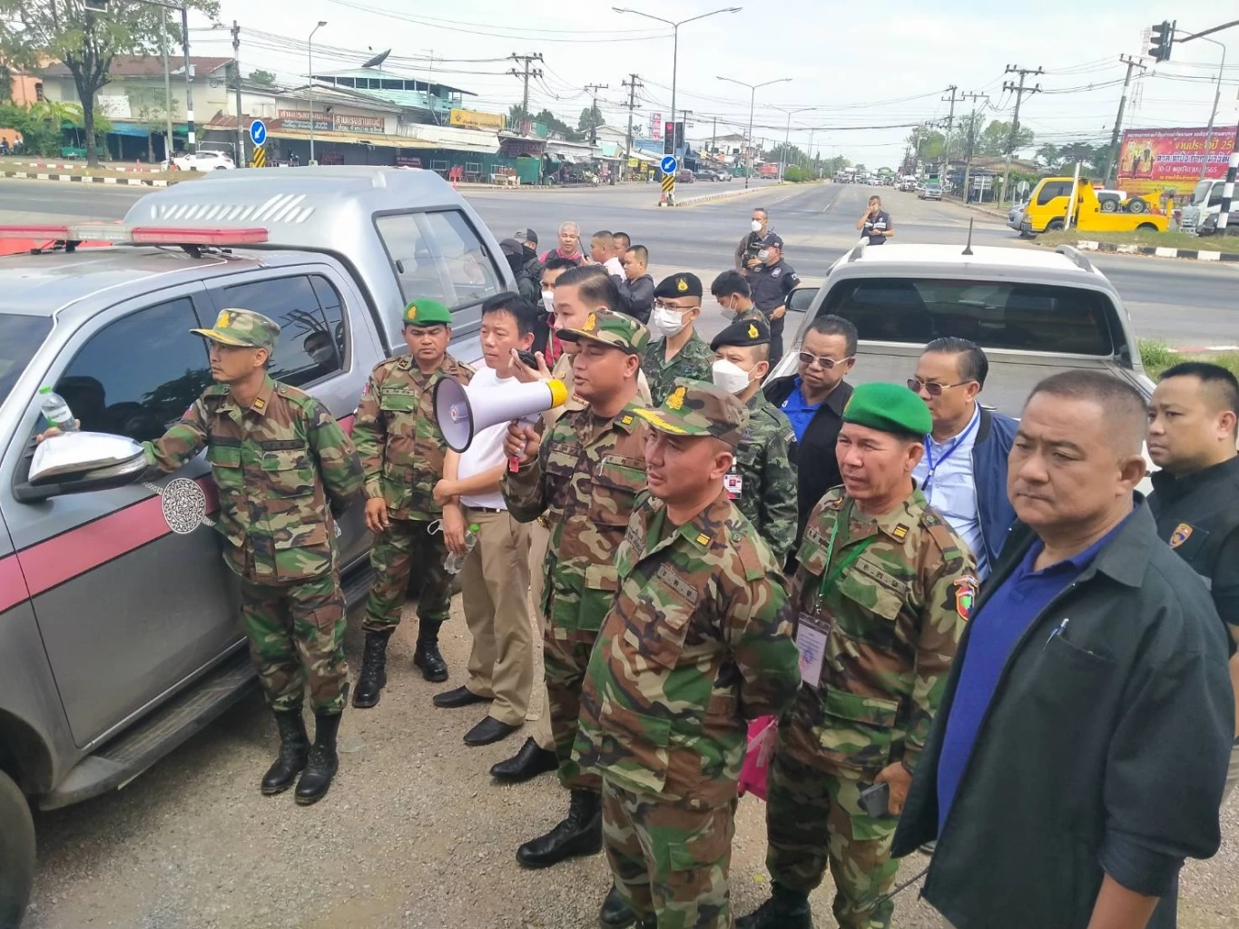 เจ้าหน้าจากกัมพูชา เข้าช่วยเกลี้ยกล่อม