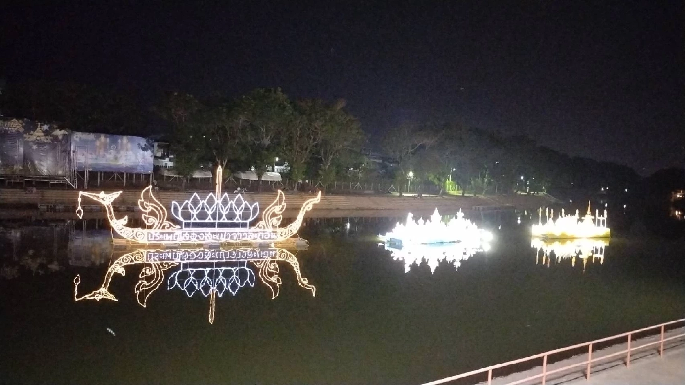 พาชม! ประเพณี “ล่องสะเปาจาวละกอน” หนึ่งเดียวในโลก งดงามตระการตา (มีคลิป)