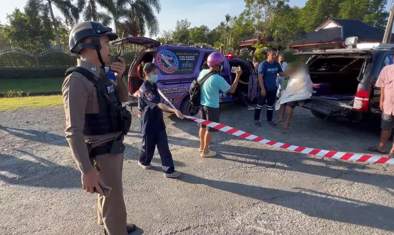 หนุ่มวัย 19 ปี เครียดกระโดดน้ำหวังจบชีวิต สุดท้ายรอดเพราะว่ายน้ำเป็น