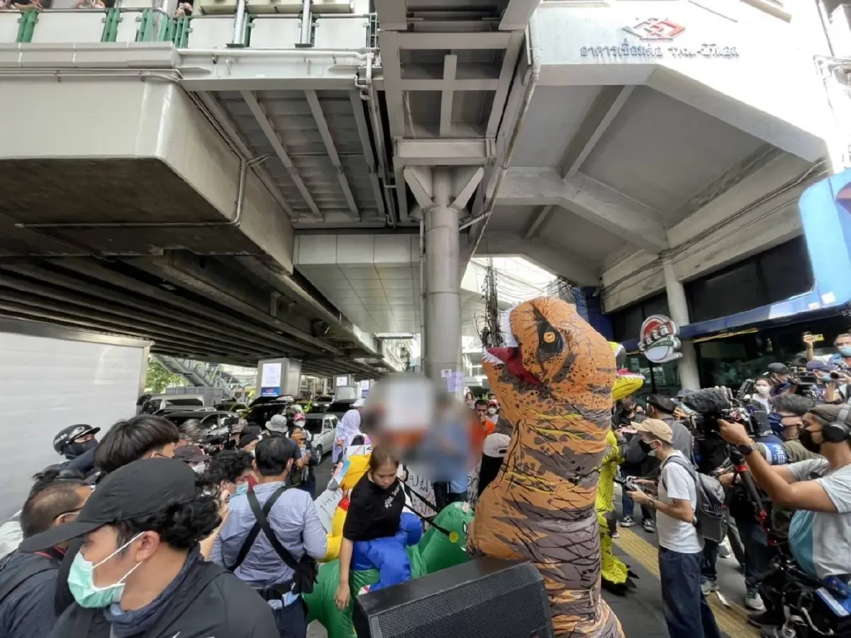 ‘ธนกร’  อัด ม็อบทำเพื่อใคร อย่าสร้างเงื่อนไขให้ปราบปราม