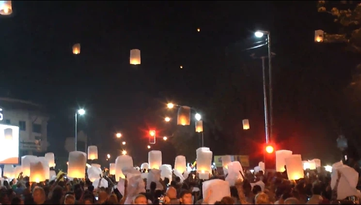 บรรยากาศเทศกาลยี่เป็งเชียงใหม่