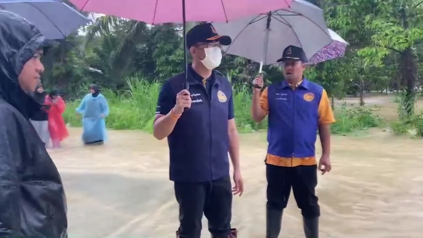 รองผู้ว่าฯ ลงพื้นที่น้ำท่วม เร่งช่วยเหลือประชาชน