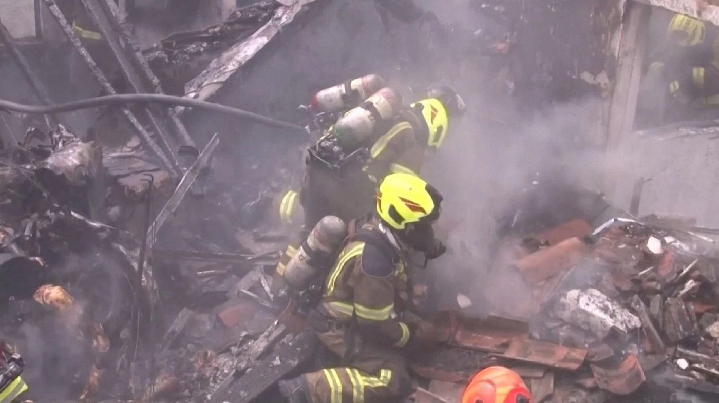 เครื่องบินเล็กตกใส่อาคารในโคลอมเบียไฟเผาวอด