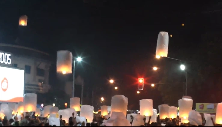 บรรยากาศเทศกาลยี่เป็งเชียงใหม่