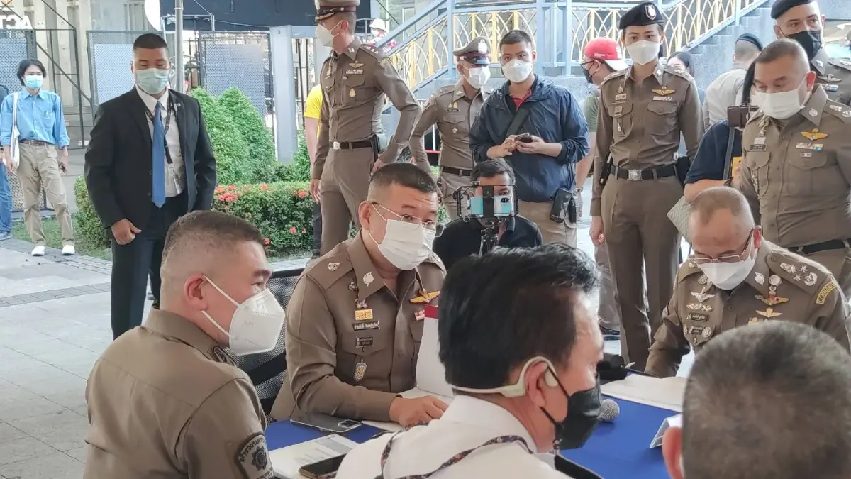 ผบ.ตร.ตรวจเยี่ยม “งานลอยกระทง สะพานพระราม 8”