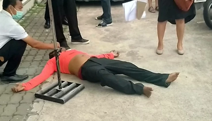 คือ นายมานพ มาลี อายุ 58 ปี ผู้ก่อเหตุ