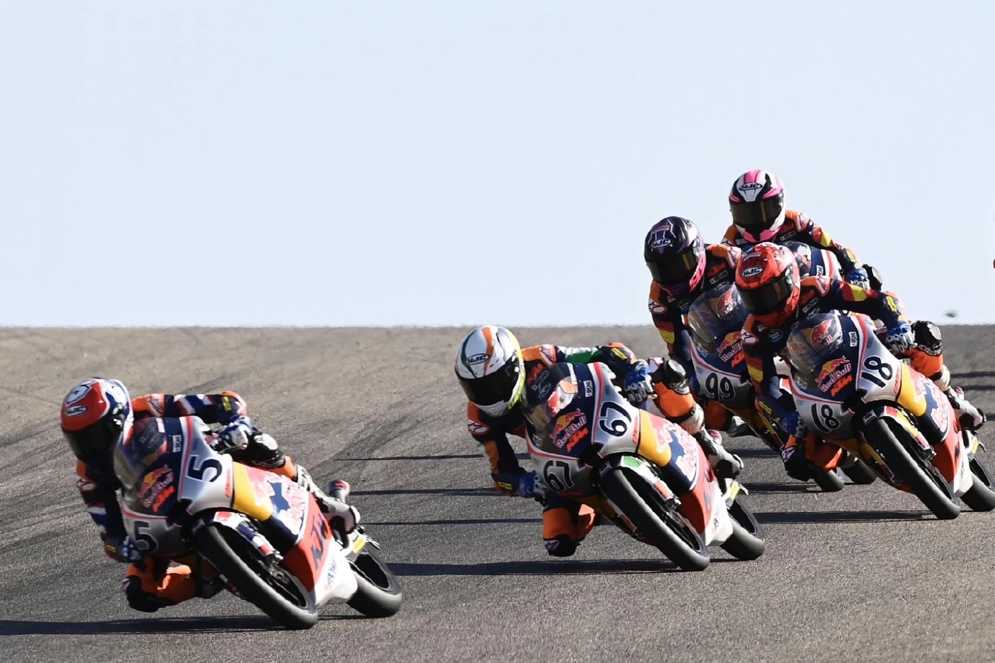 “ก๊องส์” ธัชกร บัวศรี